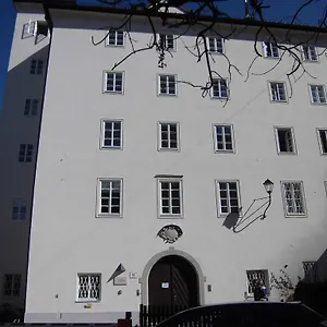 Hostel Institut St.sebastian 